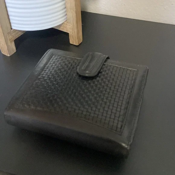 Vintage Coach Black Woven Leather Wallet - Picture 15 of 16